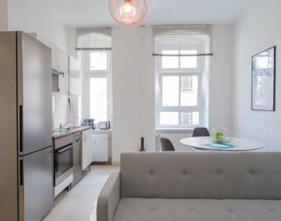 STYLISH 2-ROOM APARTMENT IN PANKOW